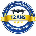 un badge qui représente les 12 années d'expérience en formation pilote de drone de OVS FORMA
